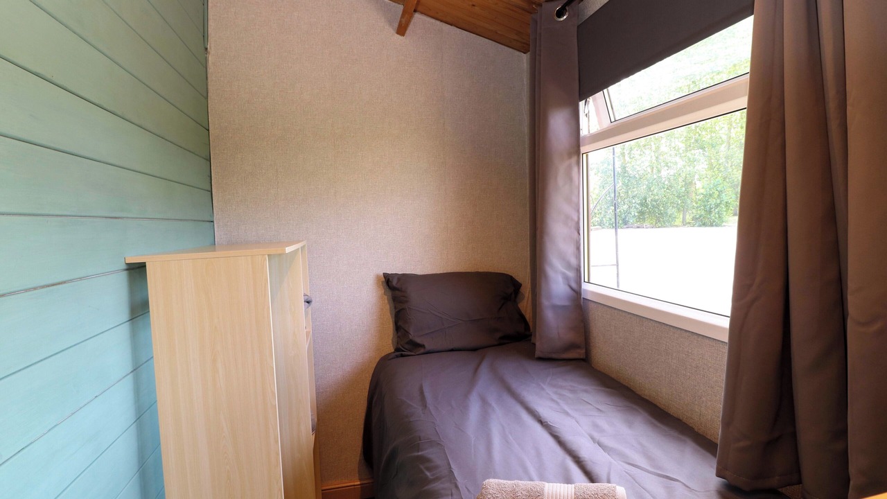 Photo of Bedroom in Holton Le Clay