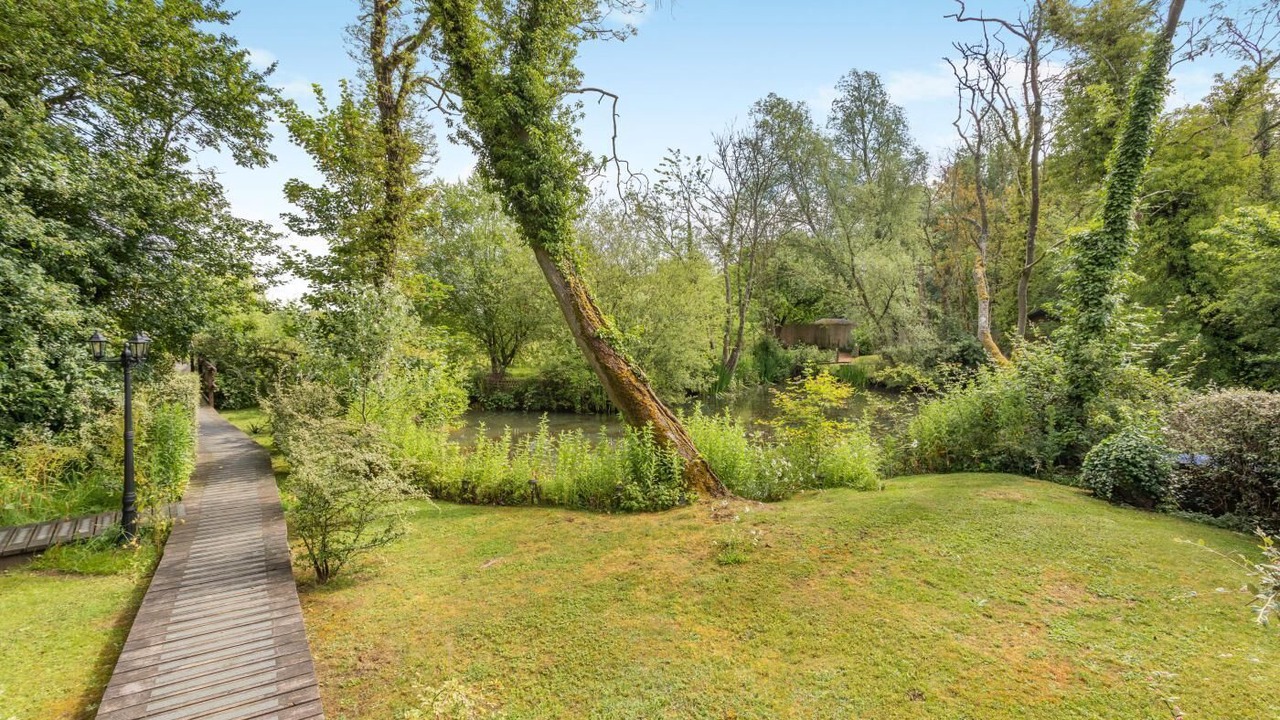 Photo of Outdoor in Newmarket