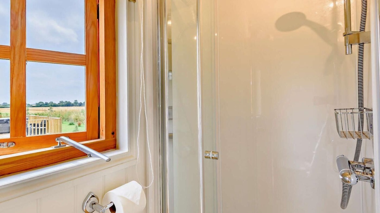 Photo of Bathroom in Holton Le Clay