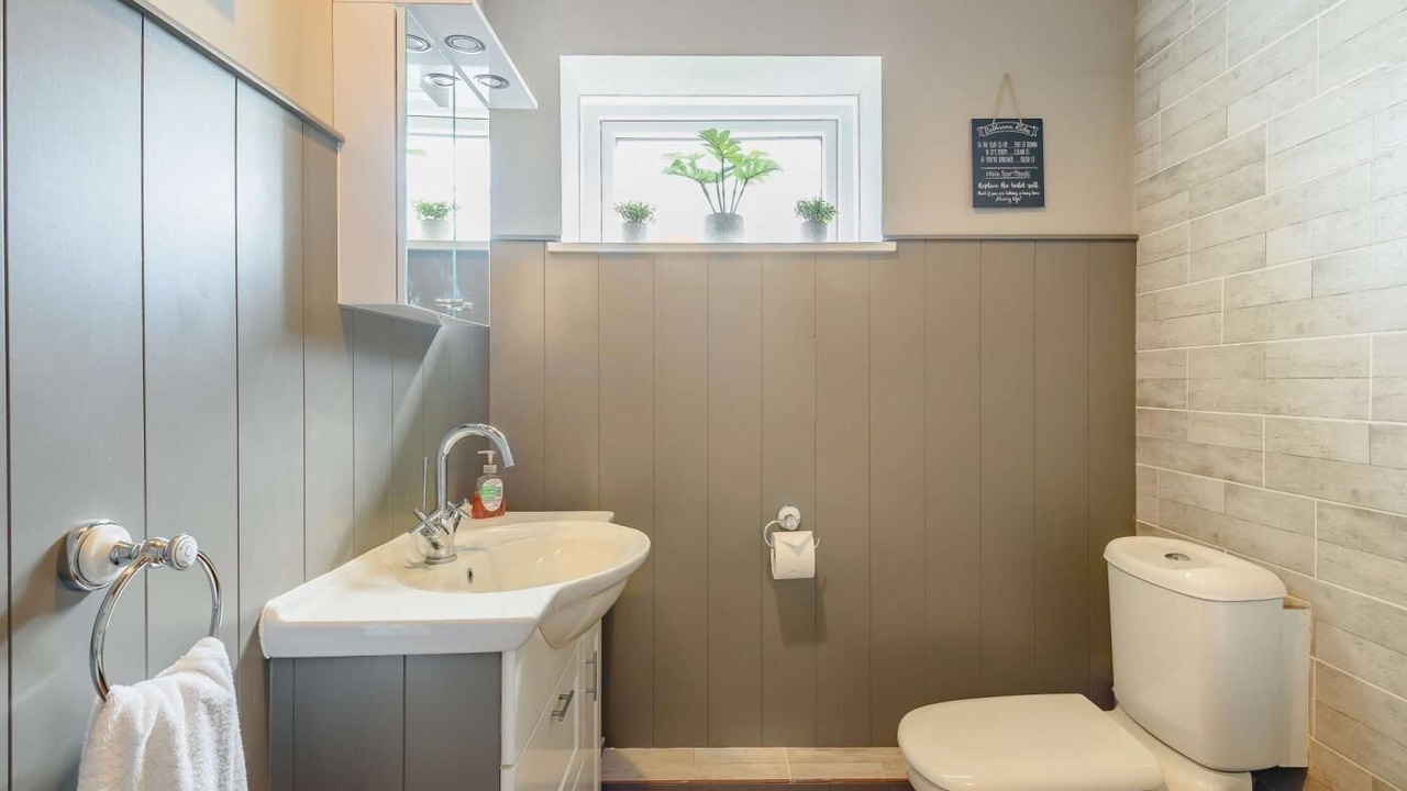 Photo of Bathroom in Legbourne