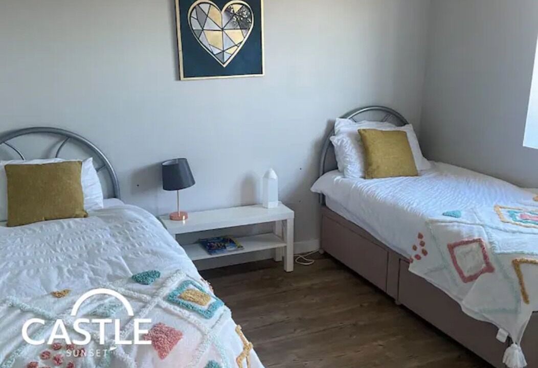 Photo of Bedroom in Cayton Bay