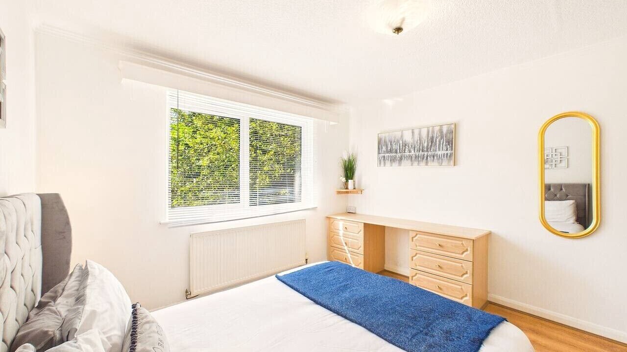 Photo of Bedroom in Welford