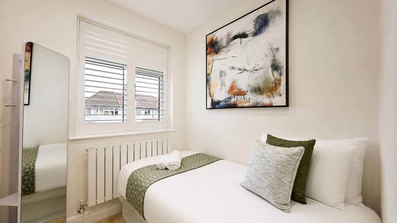 Photo of Bedroom in London Borough of Ealing
