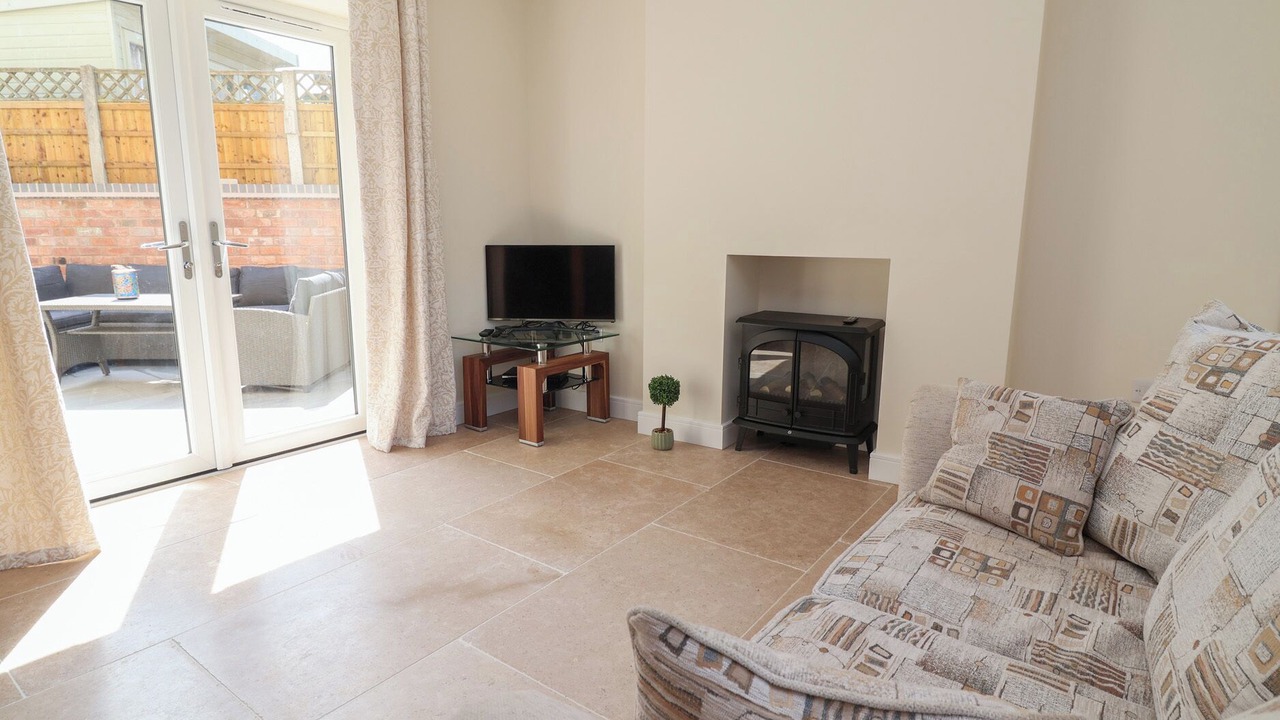 Photo of Livingroom in Alfreton