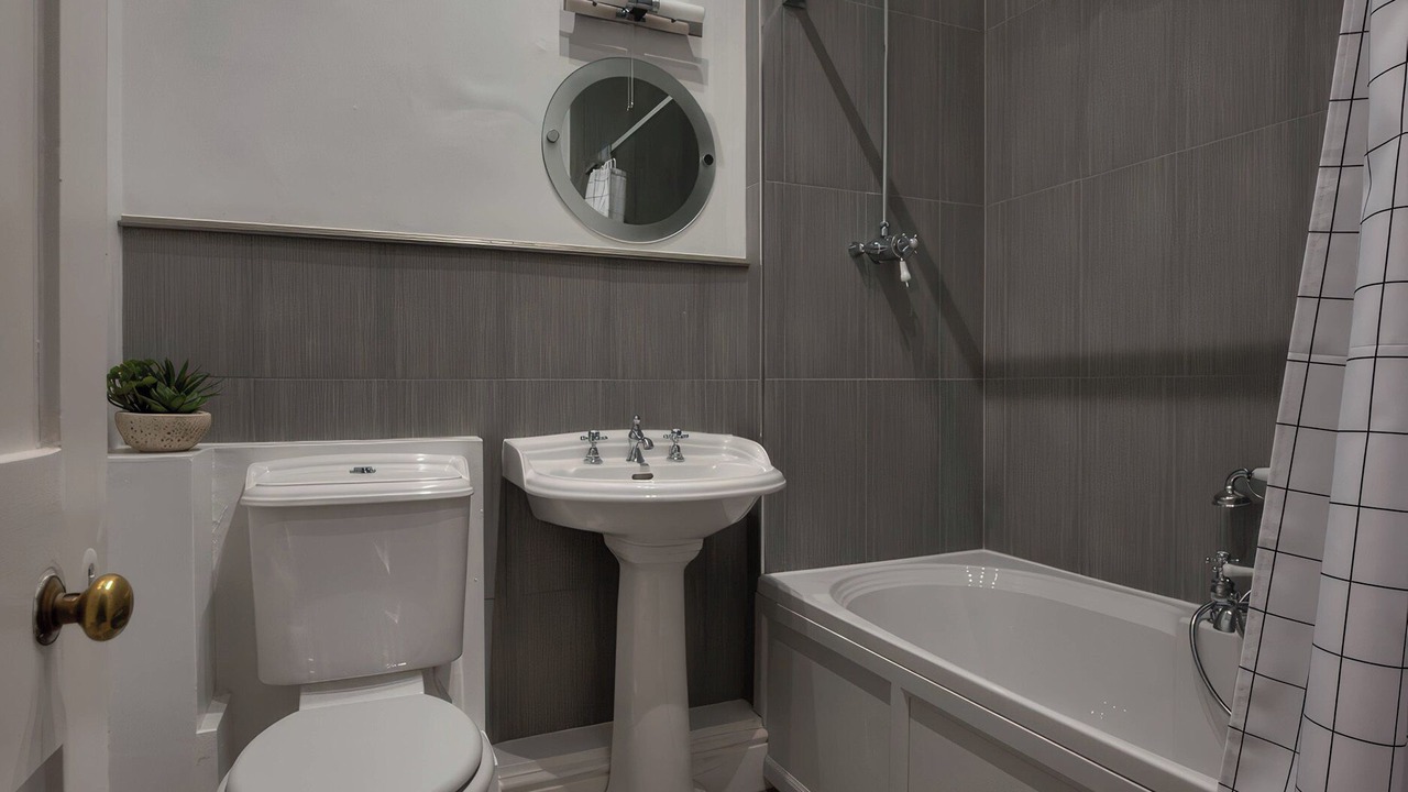 Photo of Bathroom in Polebrook