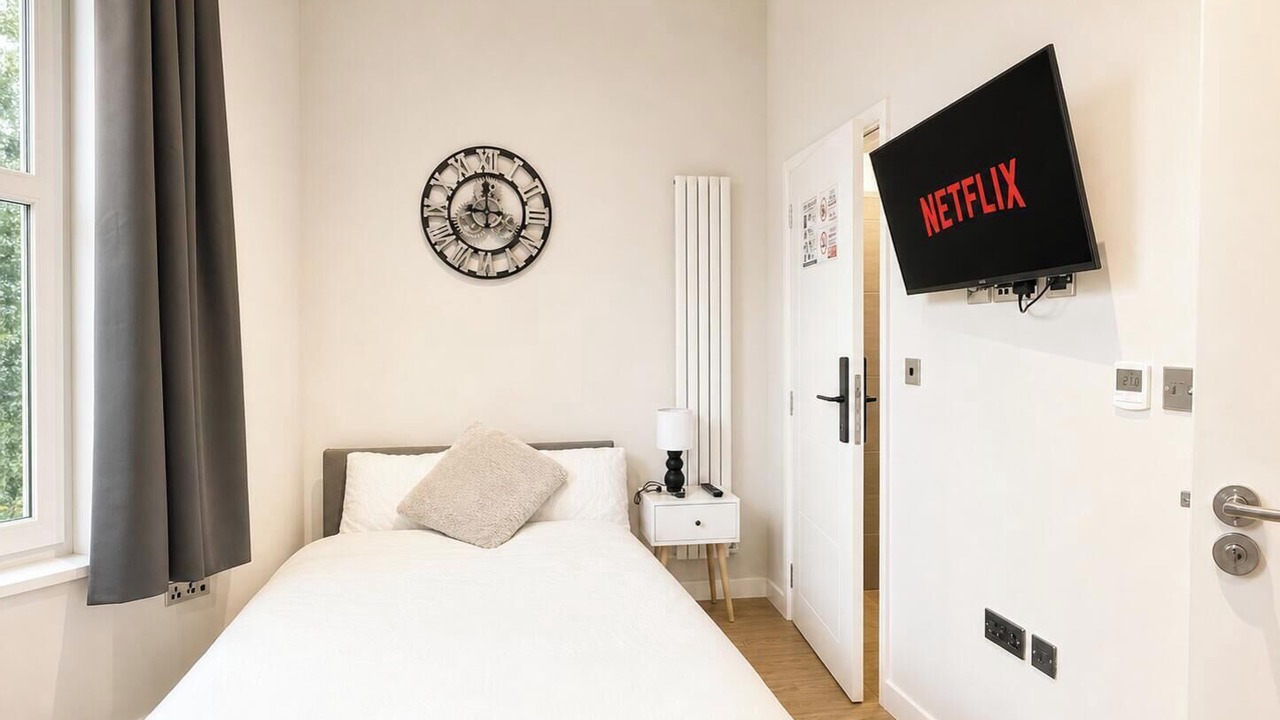 Photo of Bedroom in Hounslow Heath