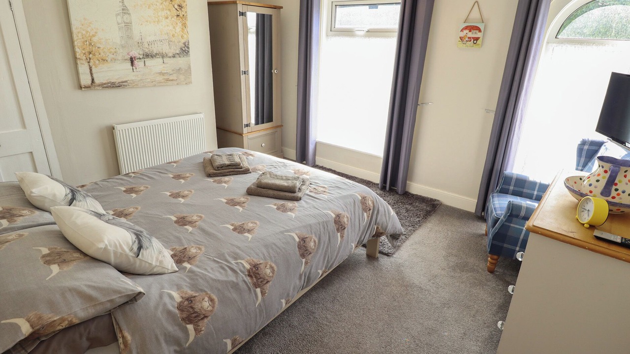 Photo of Bedroom in Louth