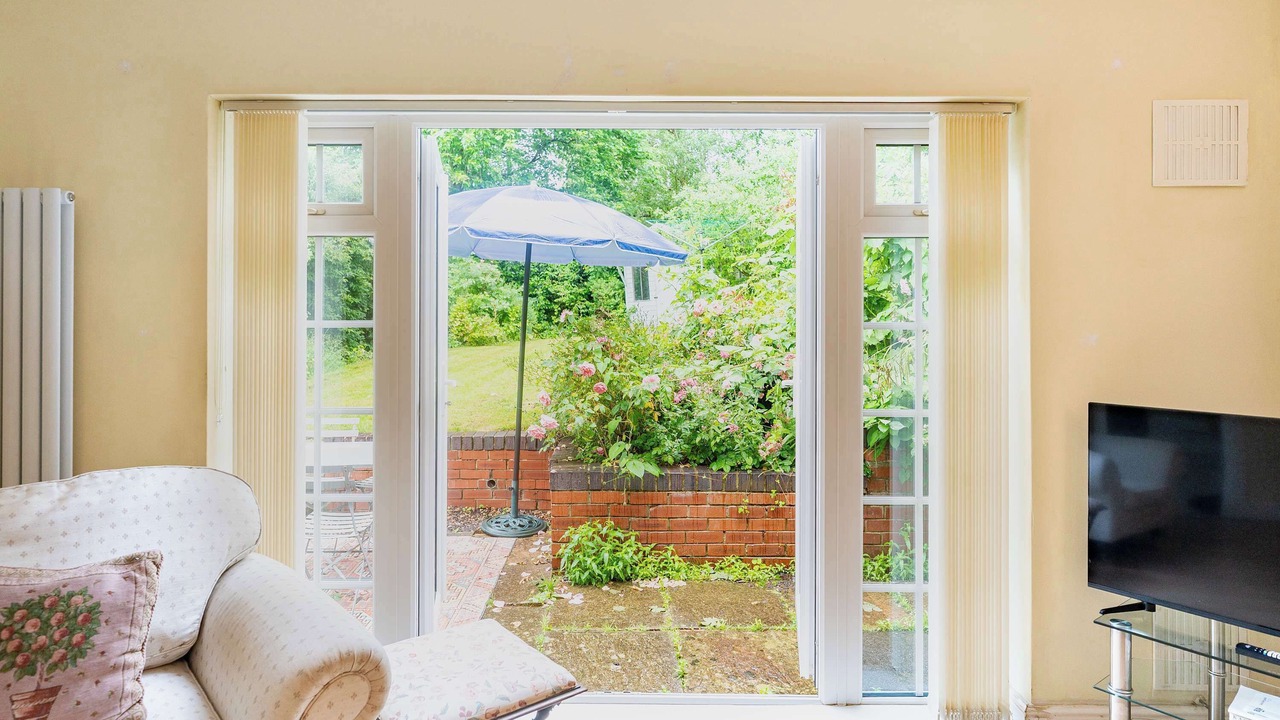 Photo of Livingroom in Towcester