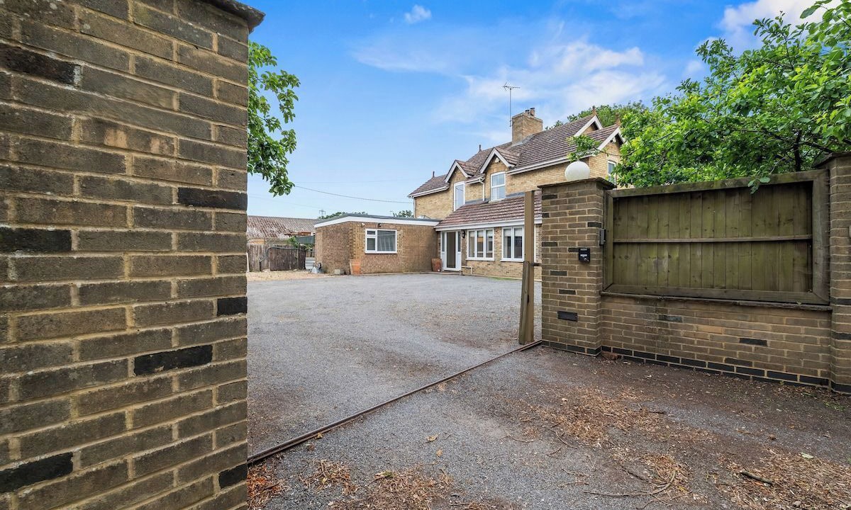 Photo of Outdoor in Thorney