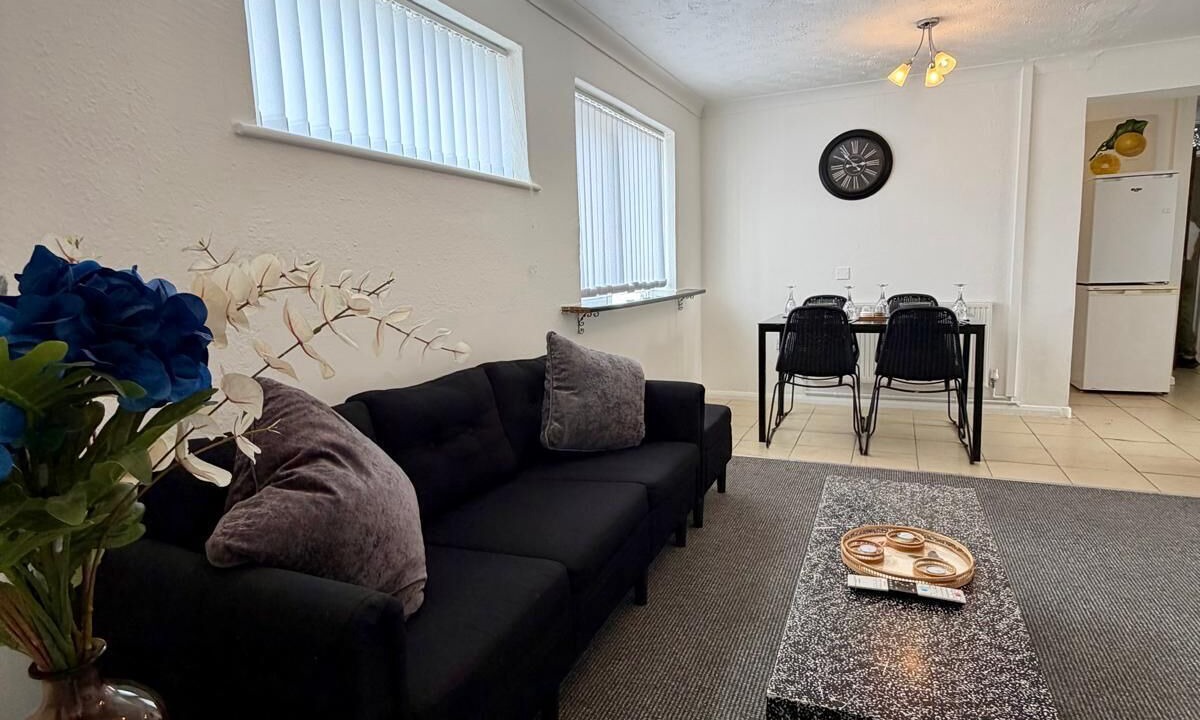 Photo of Livingroom in Corby