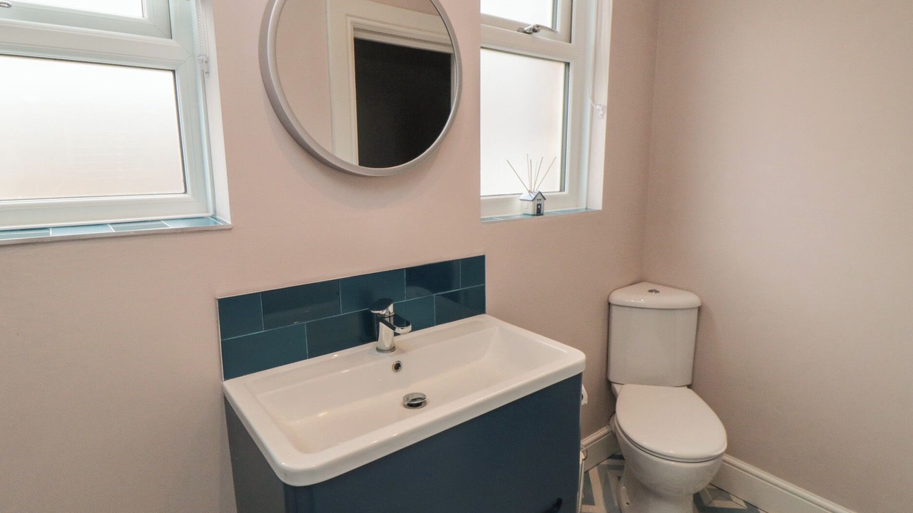 Photo of Bathroom in Muston