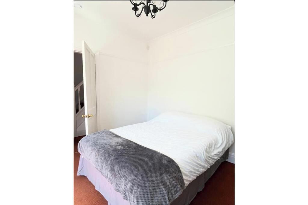 Photo of Bedroom in Hoyland