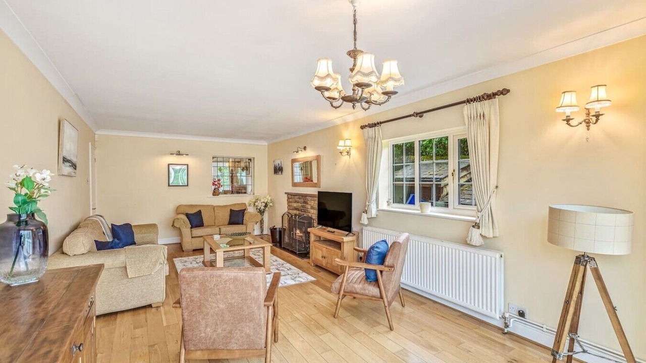 Photo of Livingroom in Henley-on-Thames