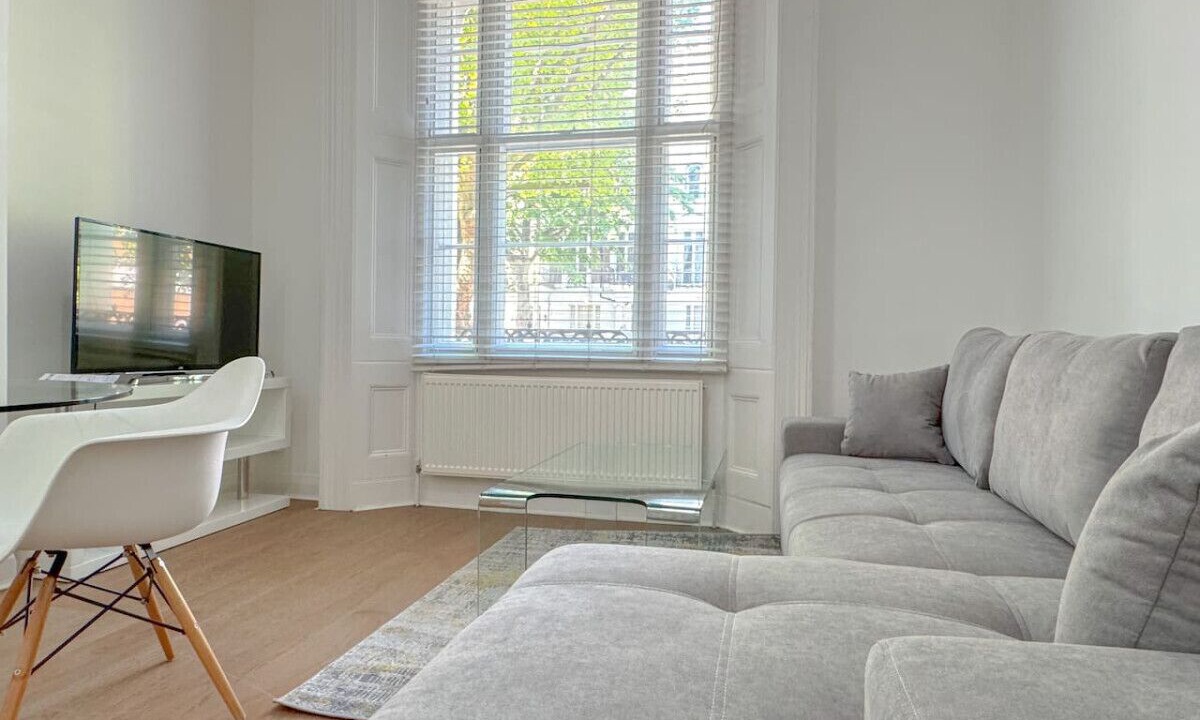 Photo of Livingroom in Lancaster Gate
