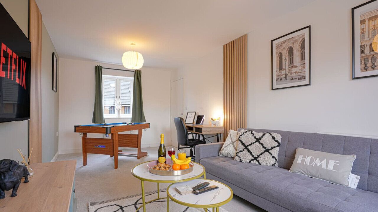 Photo of Livingroom in Milton Keynes