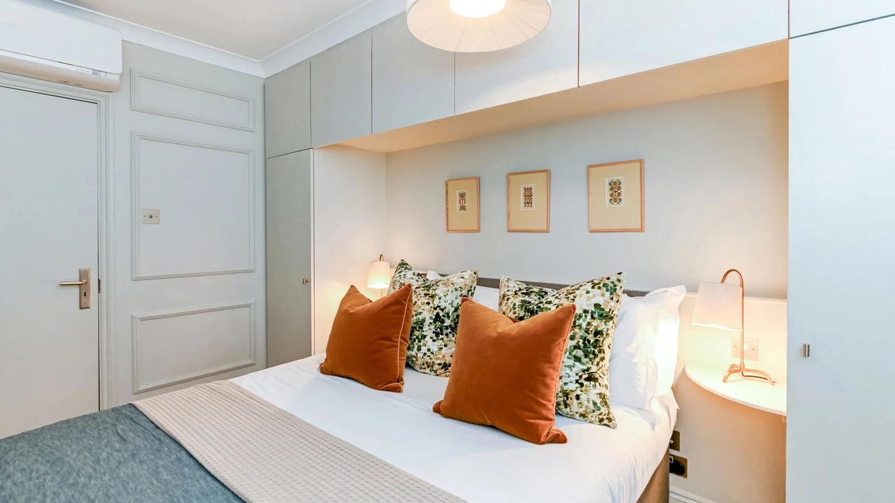 Photo of Bedroom in Queen's Gate