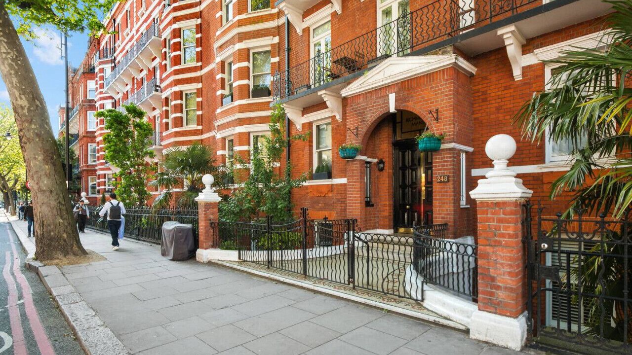 Photo of Outdoor in Earl's Court