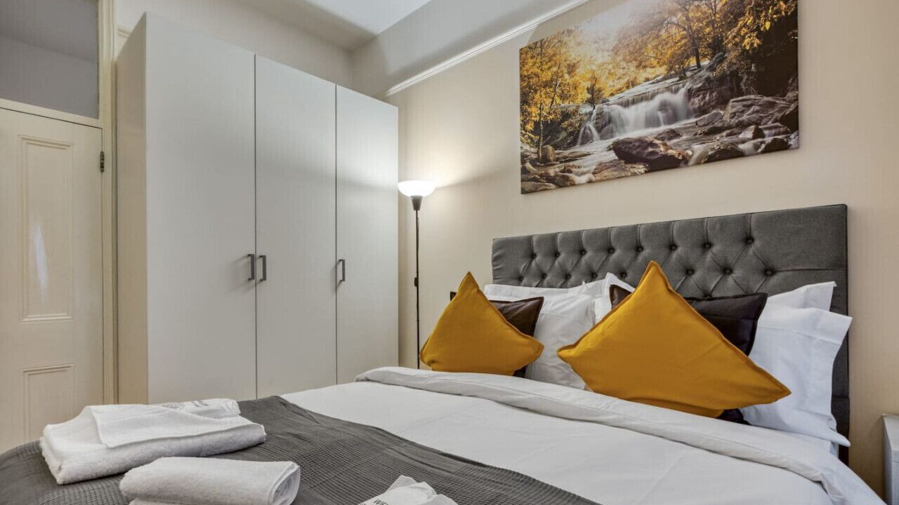 Photo of Bedroom in Earl's Court