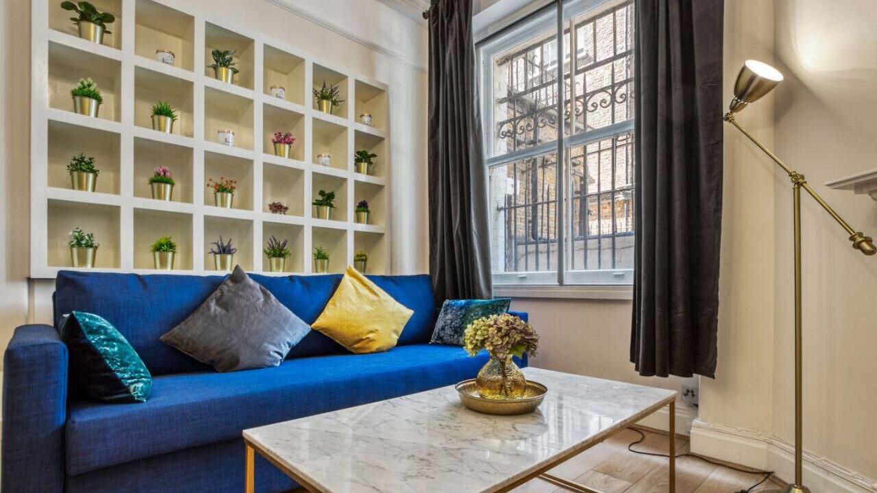 Photo of Livingroom in Earl's Court