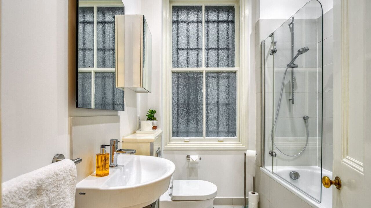 Photo of Bathroom in Earl's Court