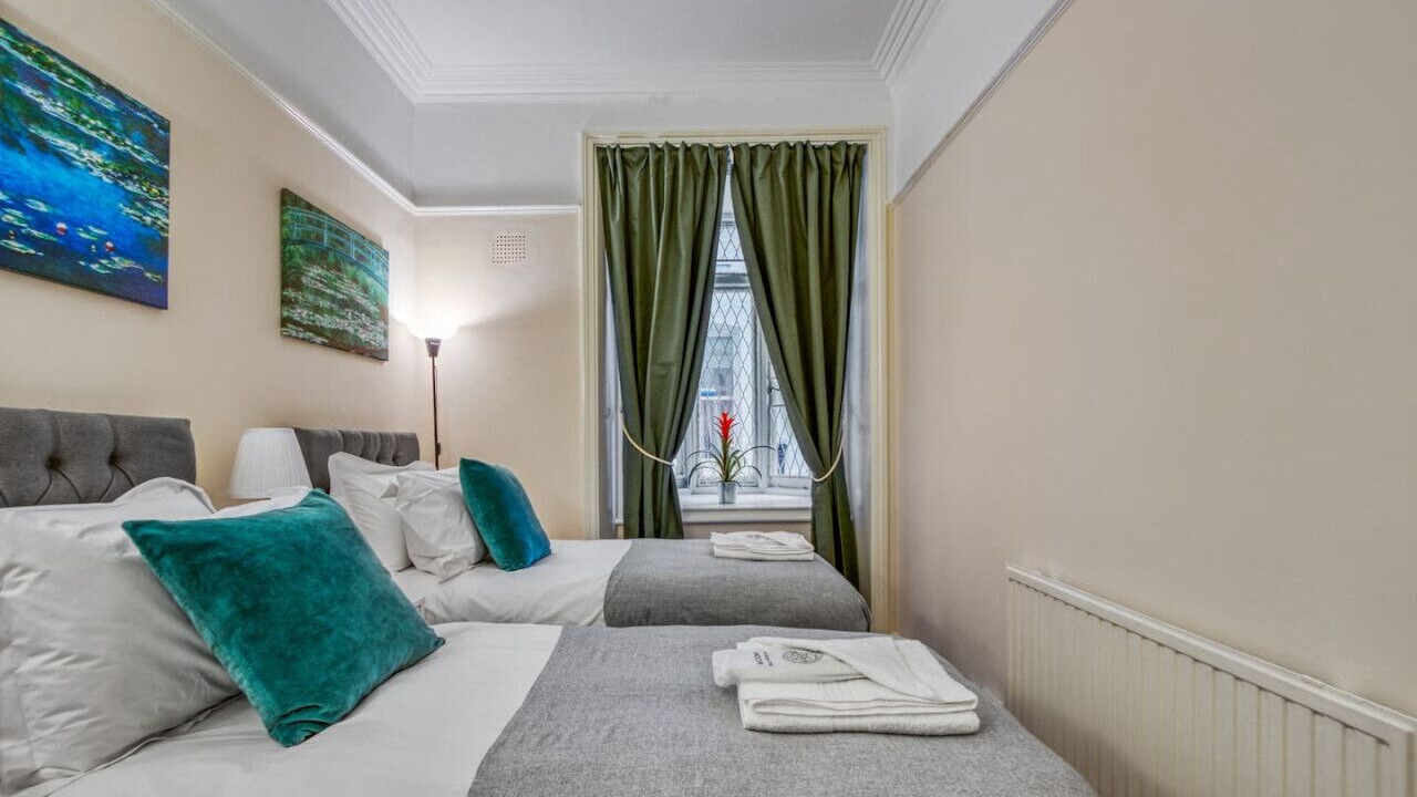 Photo of Bedroom in Earl's Court