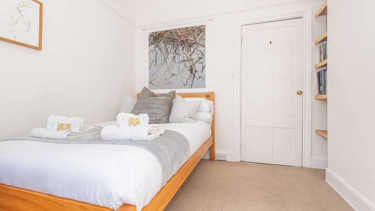 Photo of Bedroom in Wadsworth