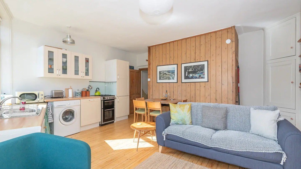Photo of Livingroom in Wadsworth