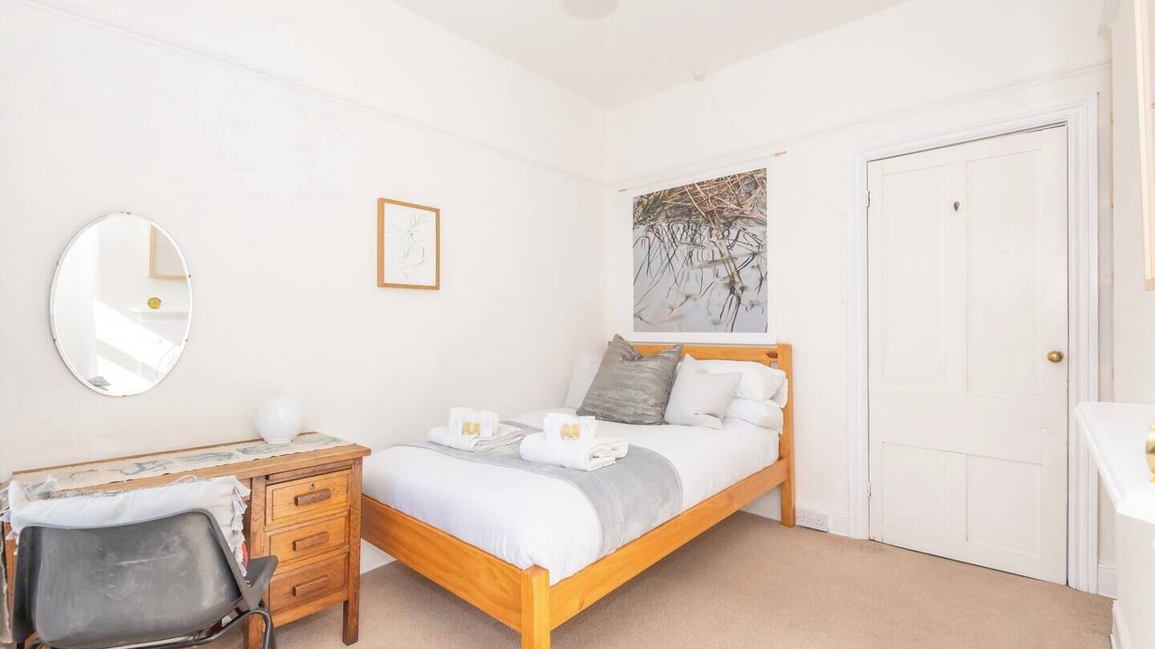 Photo of Bedroom in Wadsworth