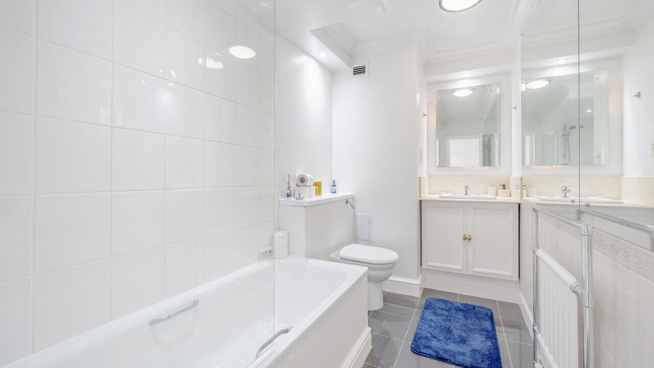 Photo of Bathroom in Chelsea