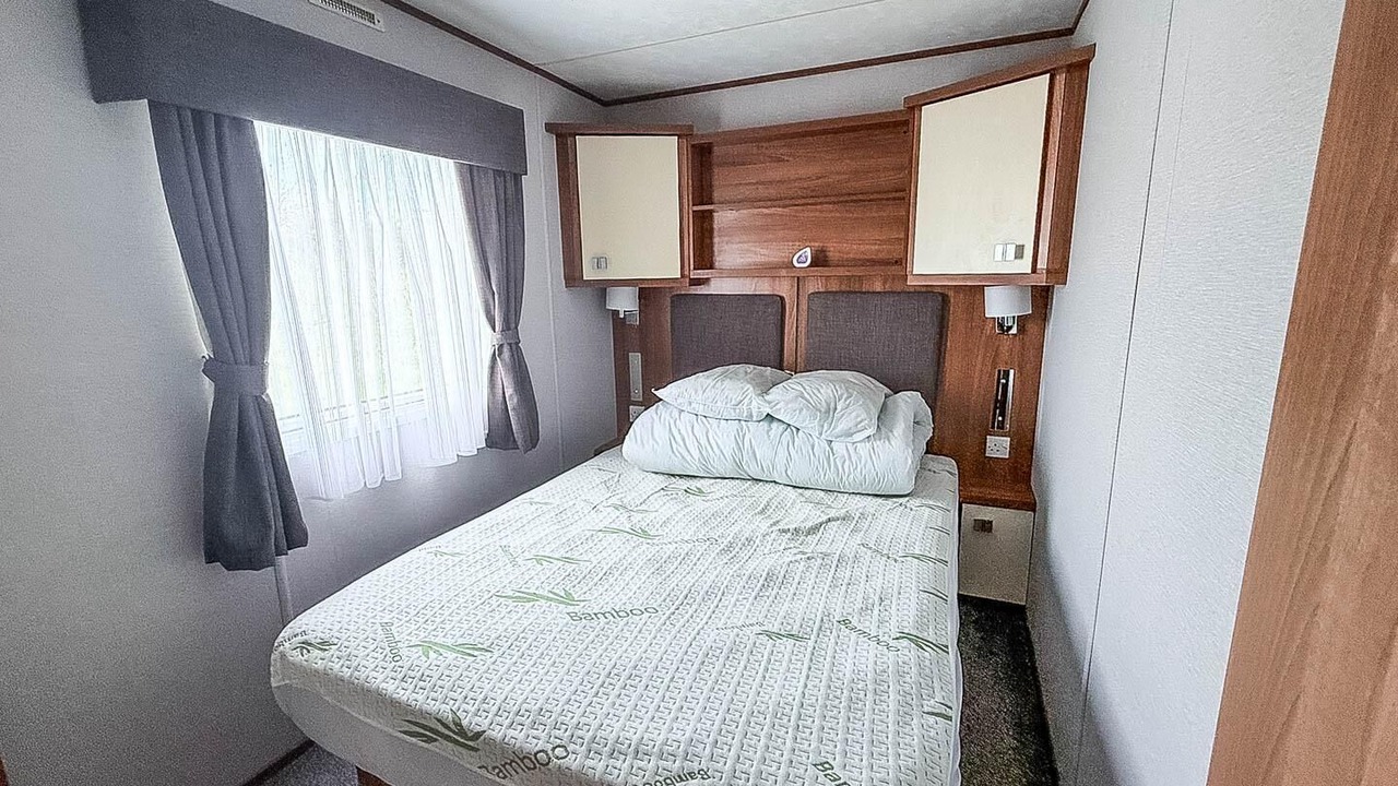 Photo of Bedroom in Louth