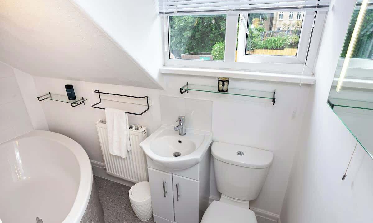 Photo of Bathroom in Roundhay
