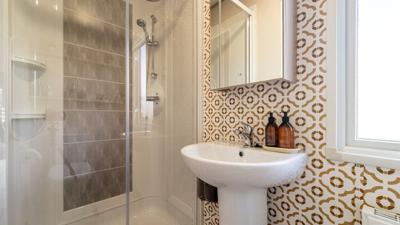 Photo of Bathroom in Fence