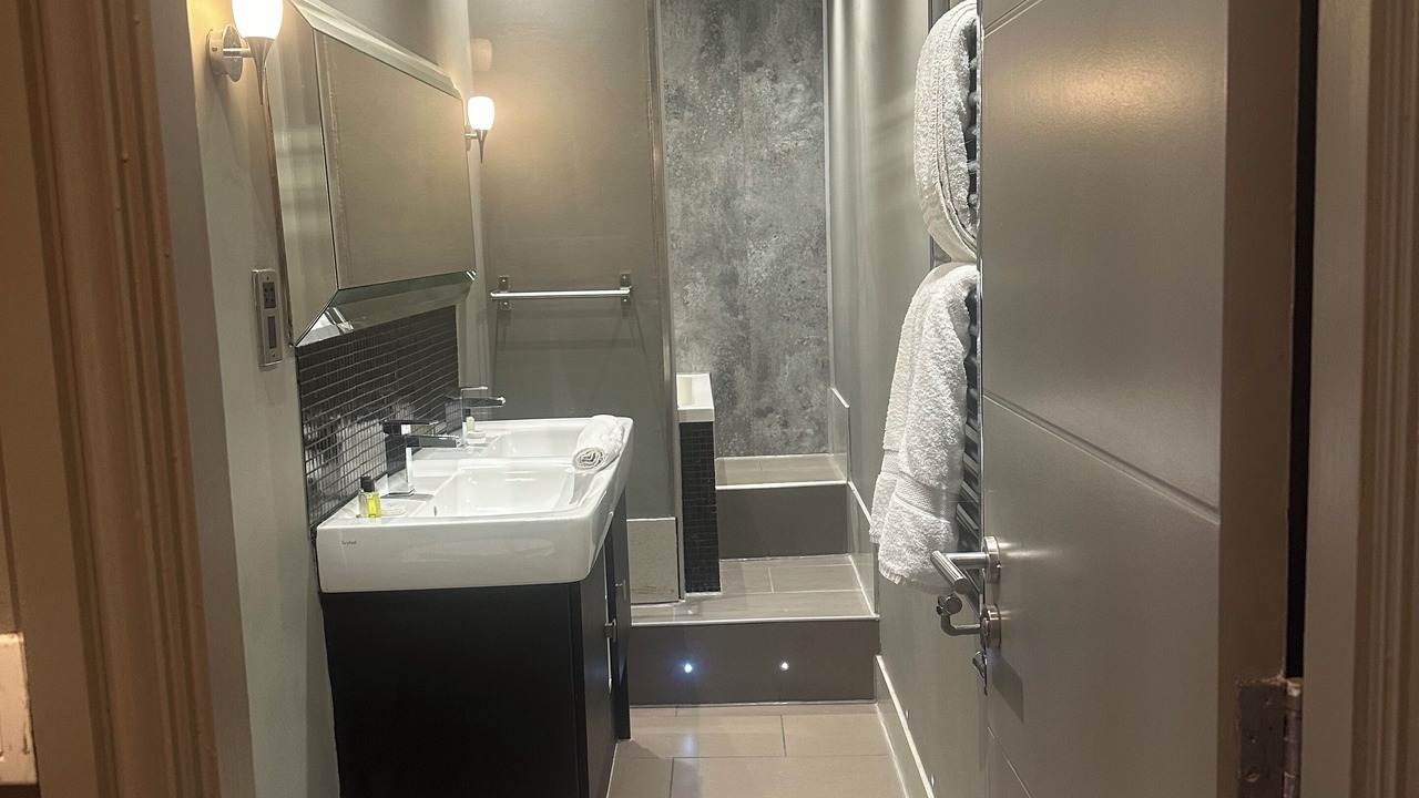 Photo of Bathroom in Chinatown