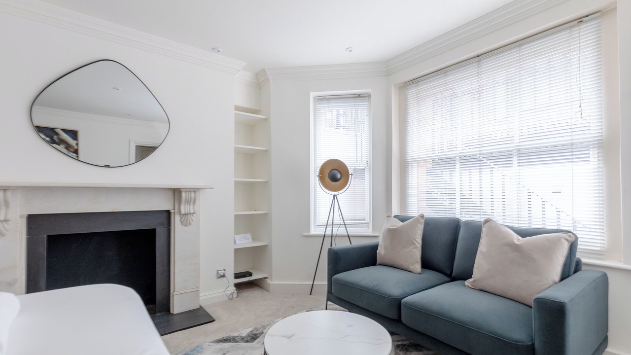 Photo of Livingroom in Brompton & Hans Town