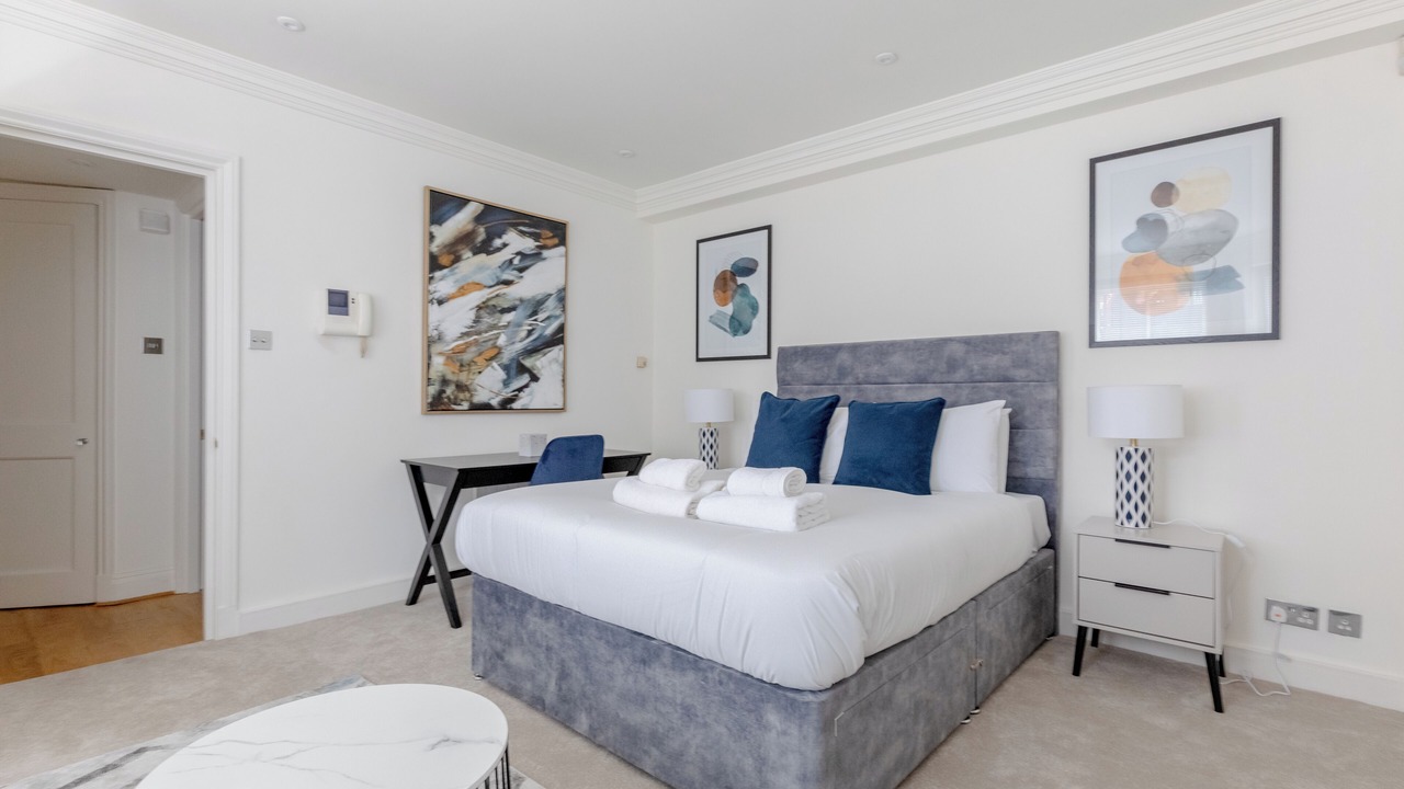 Photo of Bedroom in Brompton & Hans Town