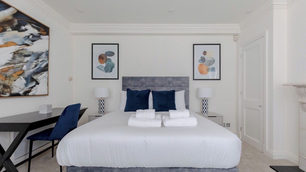 Photo of Bedroom in Brompton & Hans Town