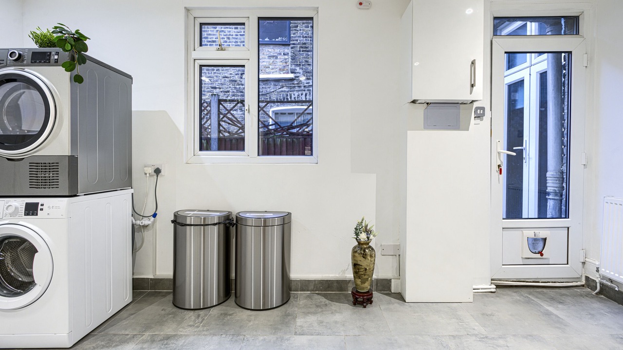 Photo of Bedroom in Hackney Central