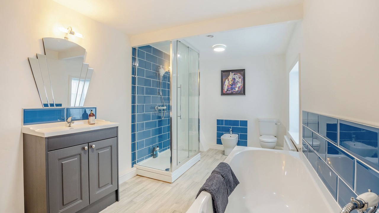 Photo of Bathroom in Louth