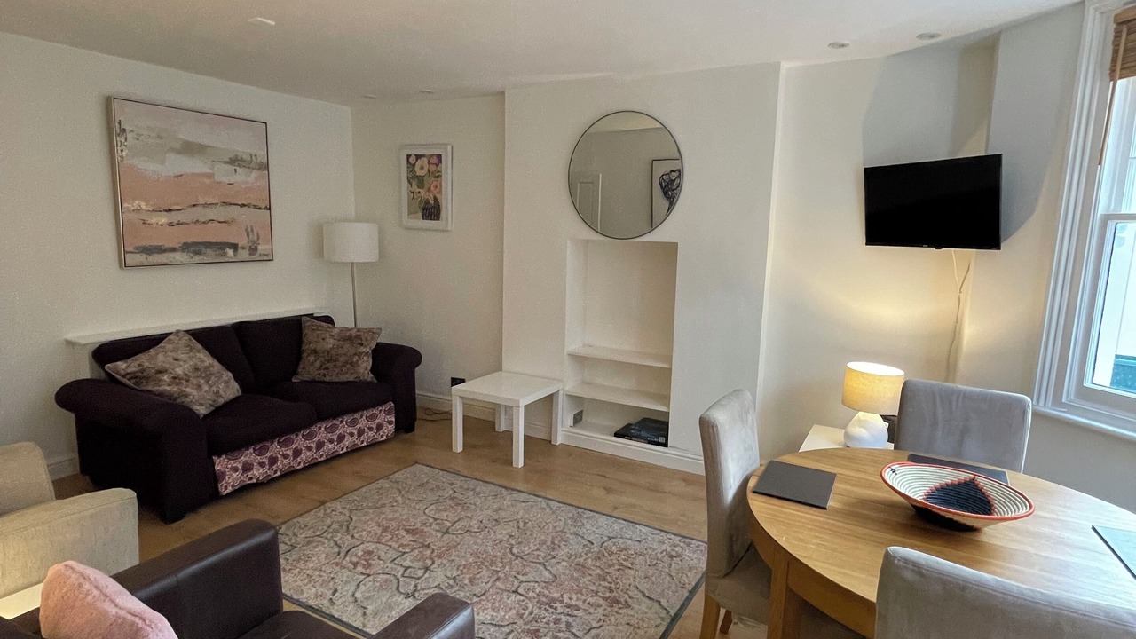 Photo of Livingroom in West Kensington