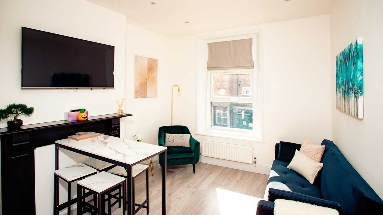 Photo of Livingroom in Harrow Road