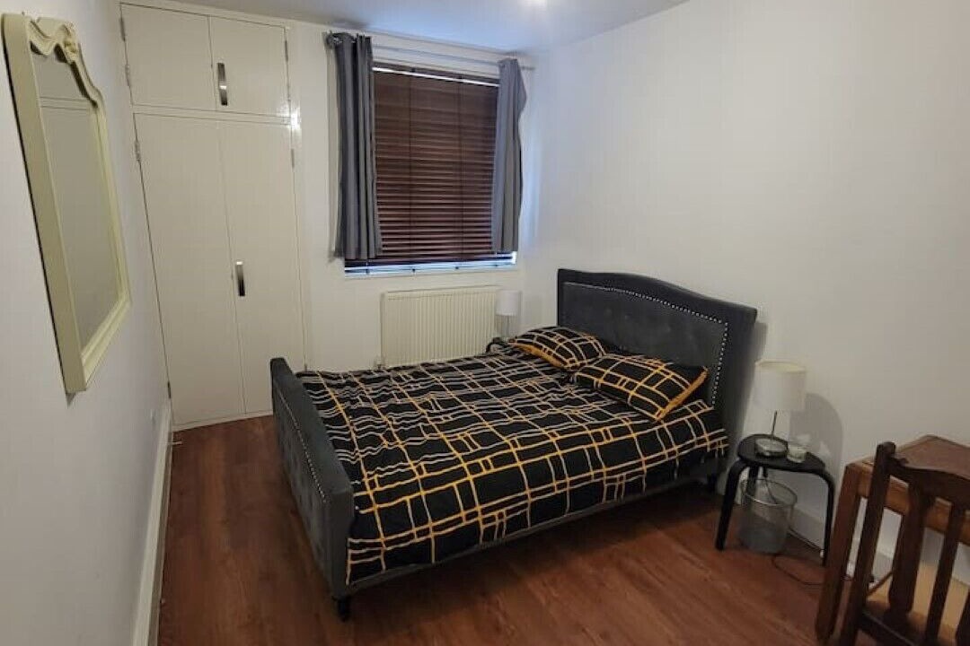 Photo of Bedroom in Lancaster Gate