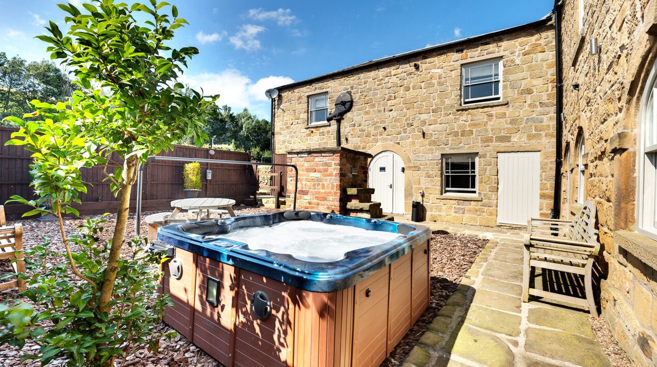Photo of Patio Balcony in Alfreton