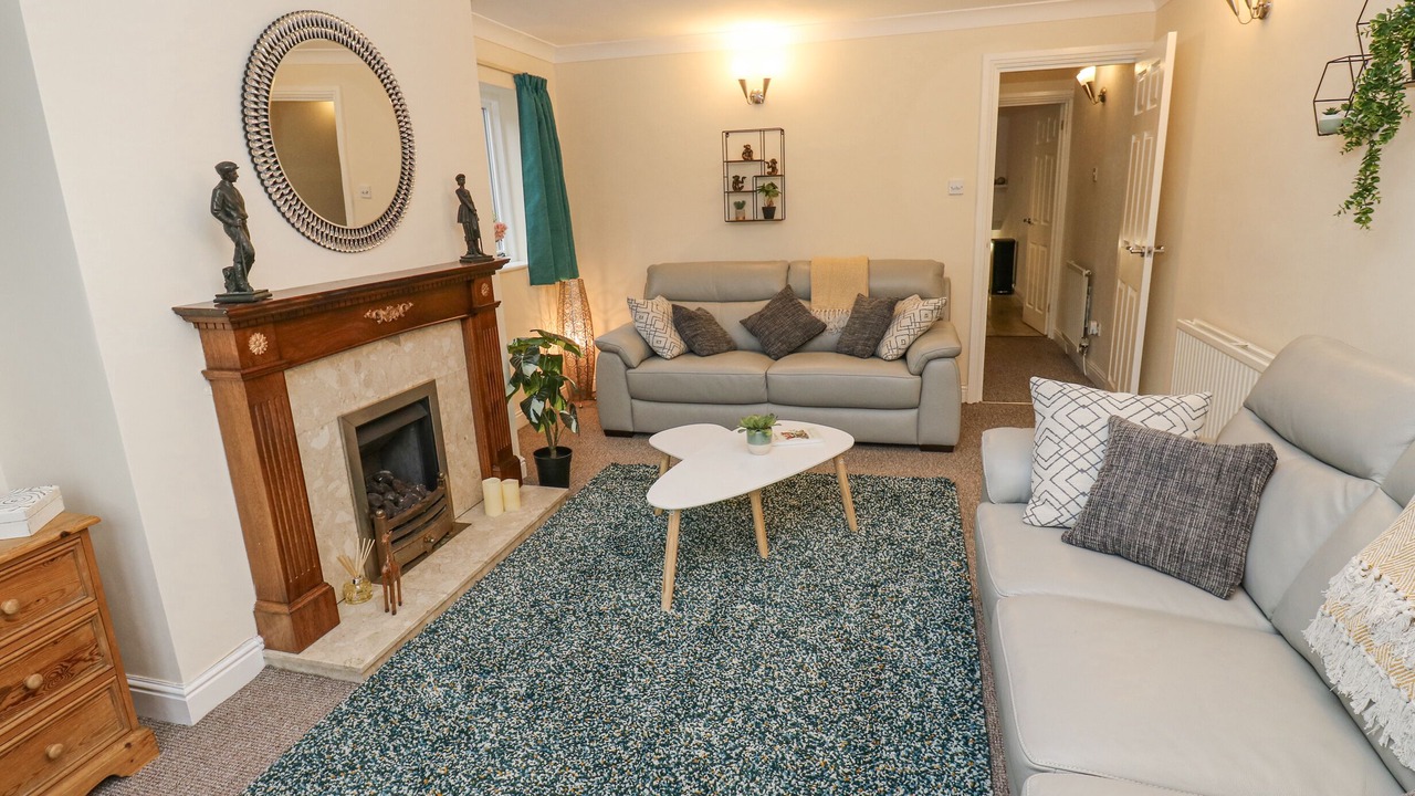 Photo of Livingroom in Wadsworth