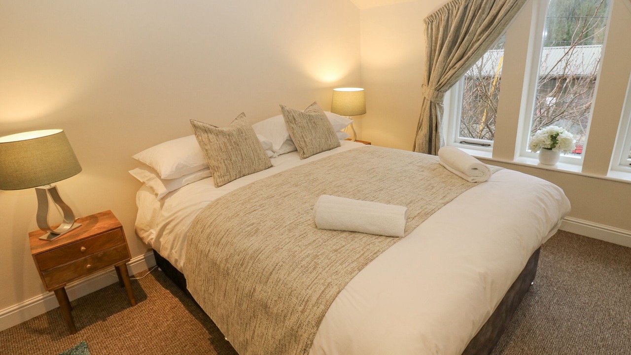 Photo of Bedroom in Wadsworth