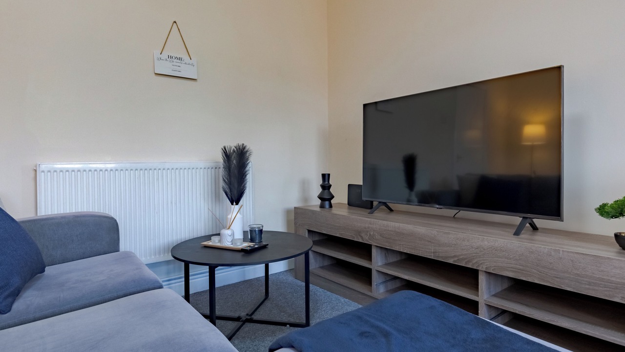 Photo of Livingroom in Smethwick