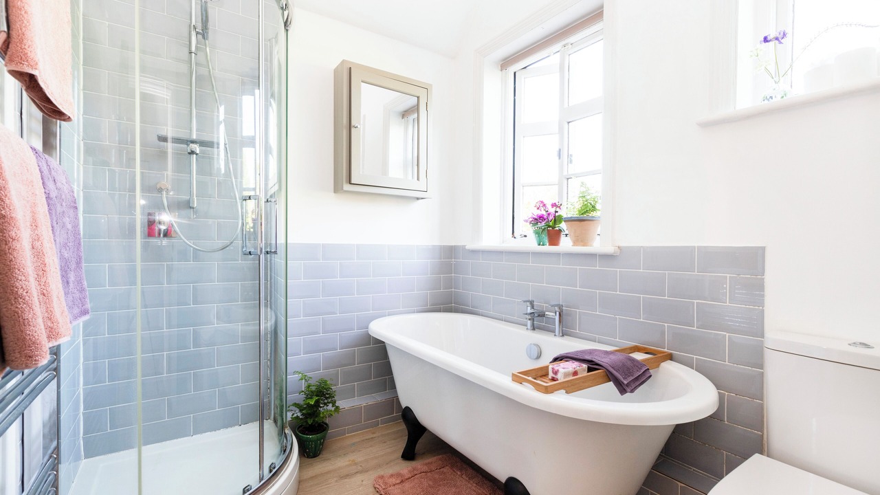Photo of Bathroom in Hanger Hill