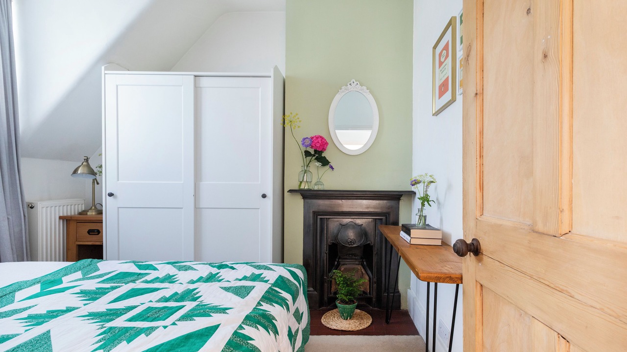 Photo of Bedroom in Hanger Hill