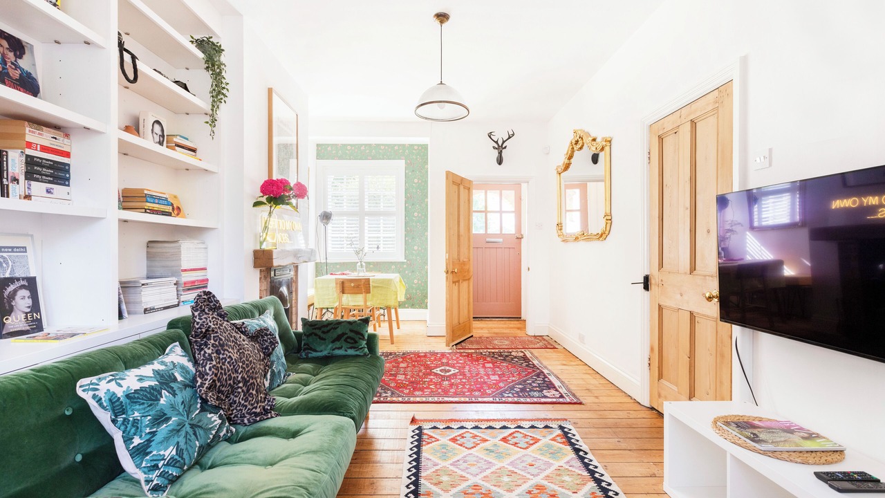 Photo of Livingroom in Hanger Hill