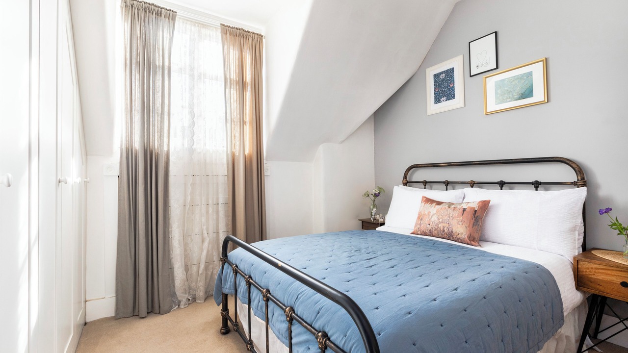Photo of Bedroom in Hanger Hill