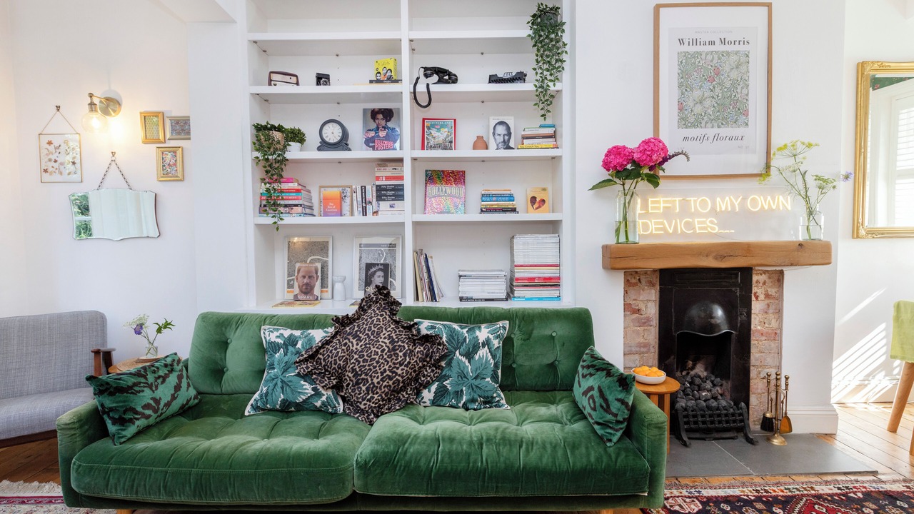 Photo of Livingroom in Hanger Hill